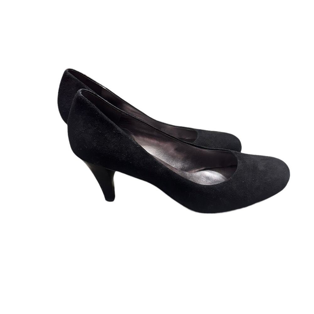 Banana Republic size 7 Suede Pumps